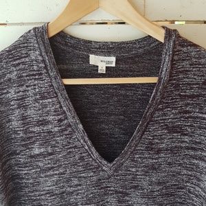 Aritzia Tops - Wilfred Free reposa long sleeve v-neck S Aritzia Tops - Wilfred Free reposa long sleeve v-neck S